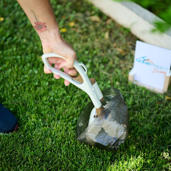 Portable Dog Poop Scooper with Large 9.5cm (Beige)