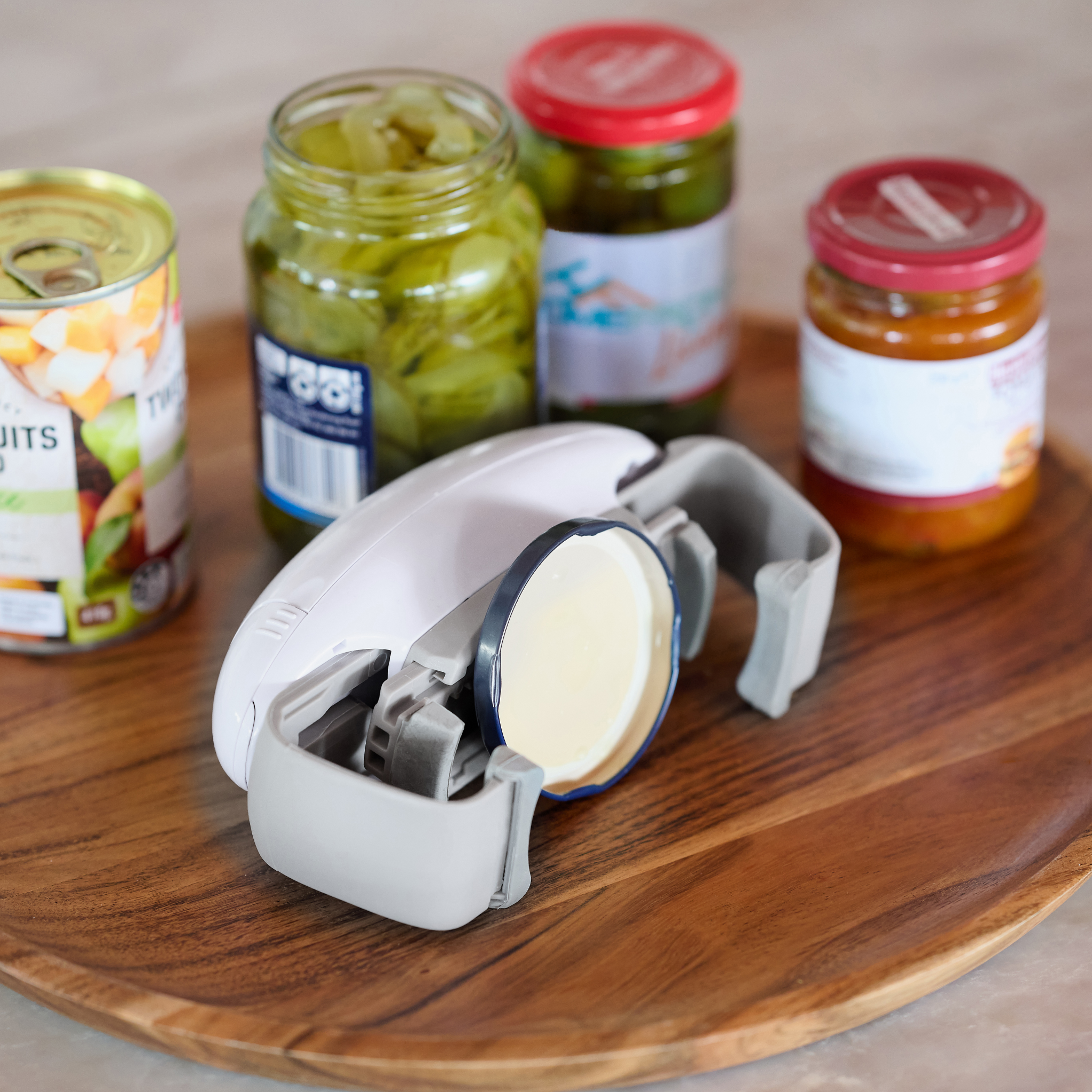 Hands-Free, Push-Button Electric Jar Opener